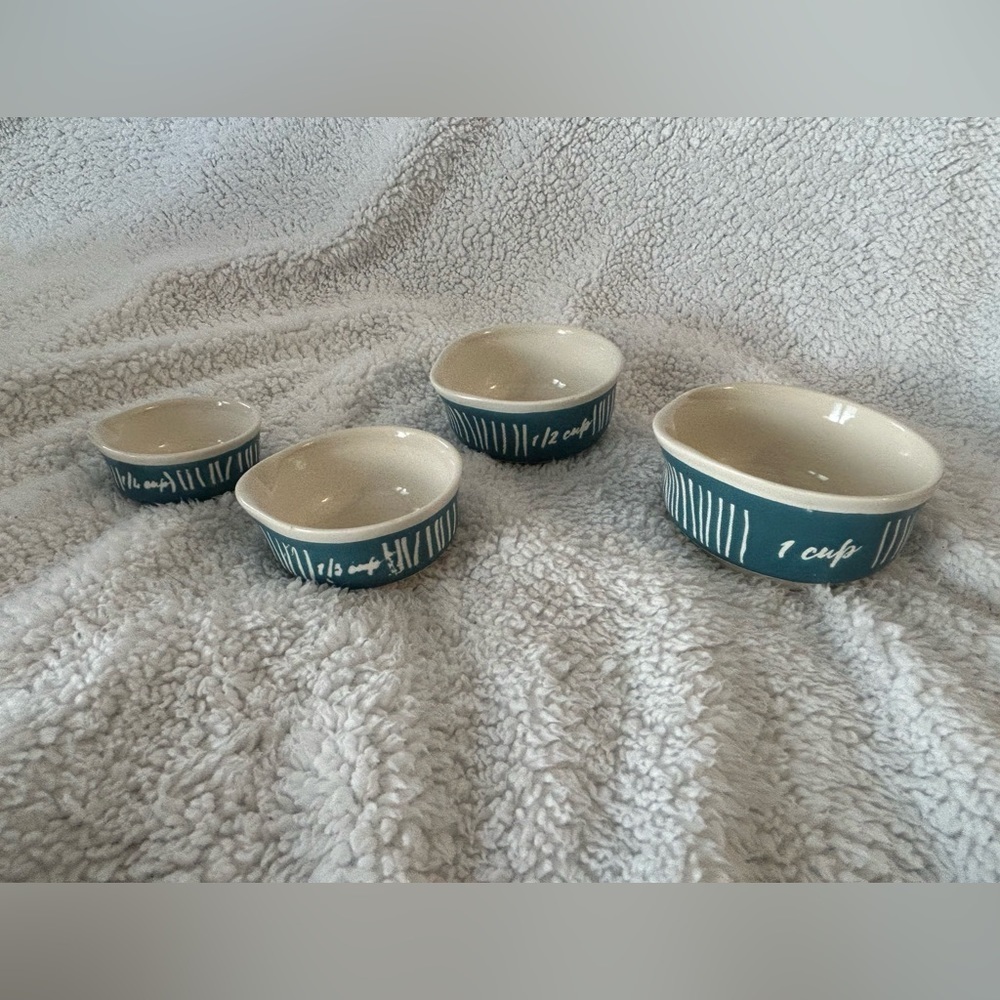 Belle Maison Ceramic Measuring Cups Set